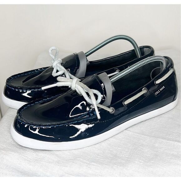 Cole Haan Women's Nantucket Camp Moccasins, Navy Blue Patent Sz 8.5 - Picture 1 of 6